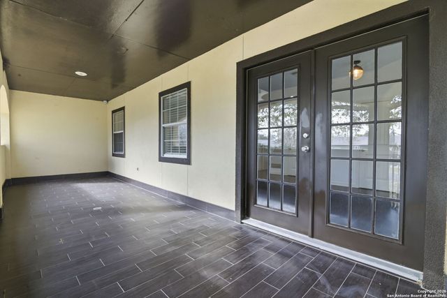 4443 Palace, Von Ormy, TX 78073