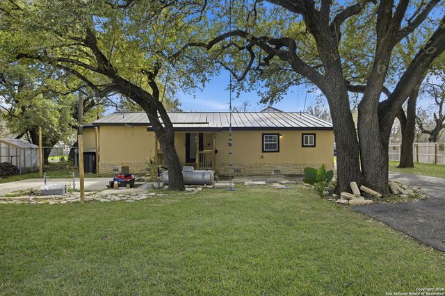 4443 Palace, Von Ormy, TX 78073