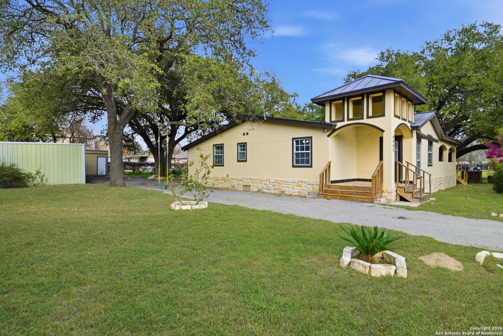 4443 Palace, Von Ormy, TX 78073