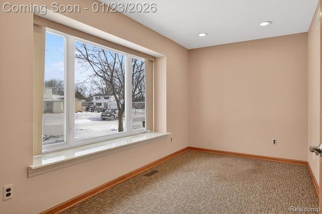 25519 Rusty Street, Taylor, MI 48180