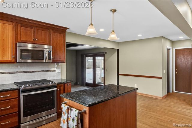 25519 Rusty Street, Taylor, MI 48180