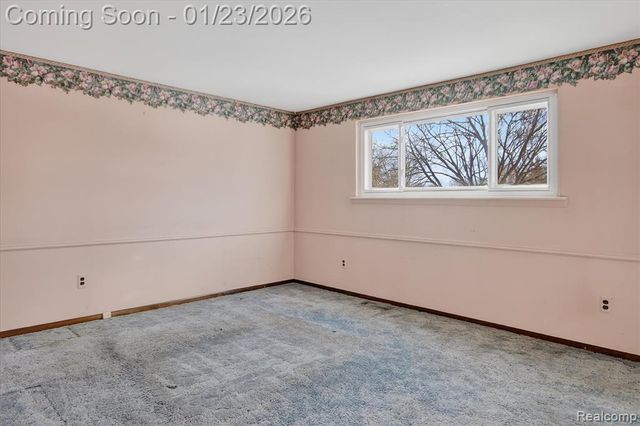 25519 Rusty Street, Taylor, MI 48180