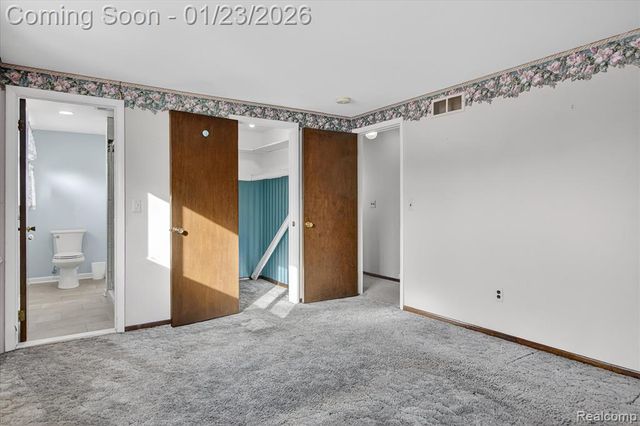 25519 Rusty Street, Taylor, MI 48180