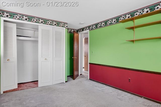 25519 Rusty Street, Taylor, MI 48180