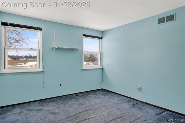 25519 Rusty Street, Taylor, MI 48180