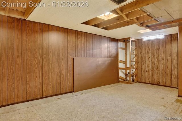 25519 Rusty Street, Taylor, MI 48180