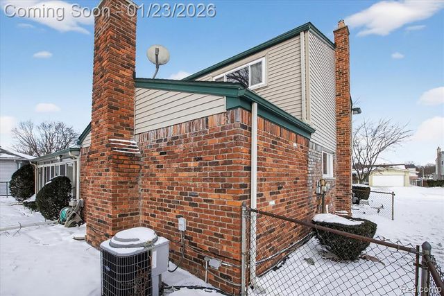 25519 Rusty Street, Taylor, MI 48180