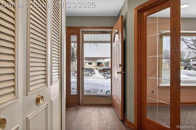 25519 Rusty Street, Taylor, MI 48180