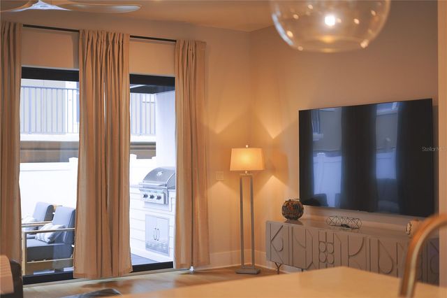 233 8TH STREET N, St Petersburg, FL 33701