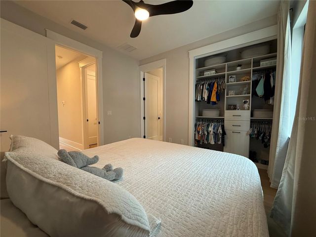 233 8TH STREET N, St Petersburg, FL 33701