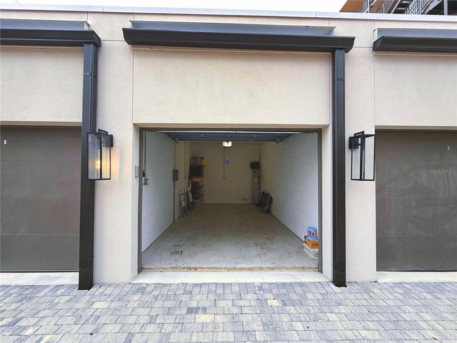 233 8TH STREET N, St Petersburg, FL 33701