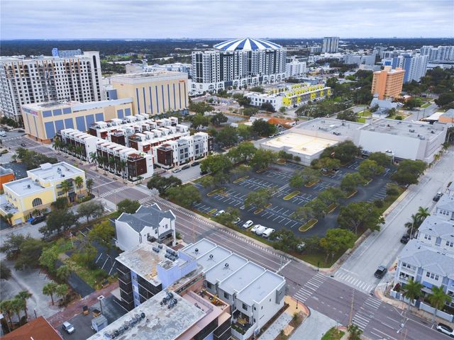 233 8TH STREET N, St Petersburg, FL 33701