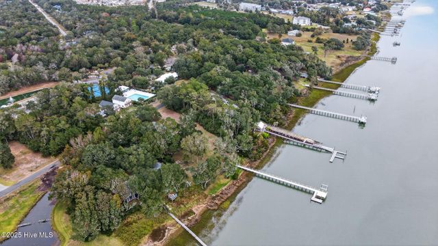 3498 Windy Point Road SW, Supply, NC 28462