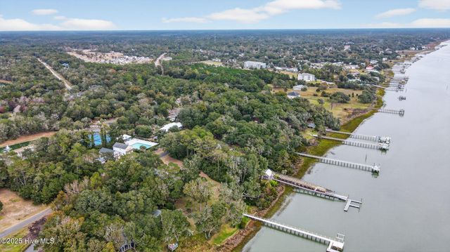 3498 Windy Point Road SW, Supply, NC 28462