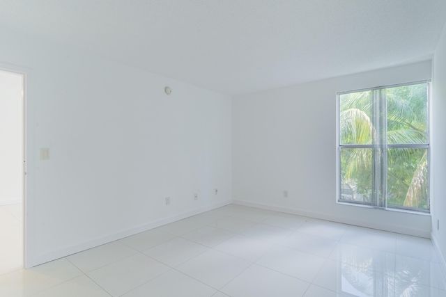 2160 SW 16TH Avenue 317, Miami, FL 33145
