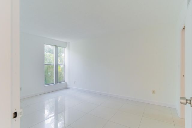 2160 SW 16TH Avenue 317, Miami, FL 33145