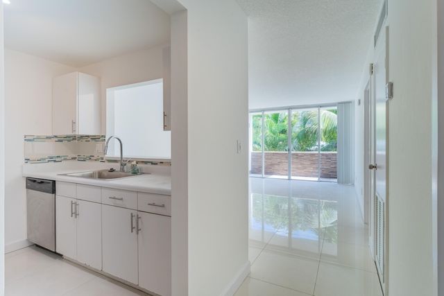 2160 SW 16TH Avenue 317, Miami, FL 33145