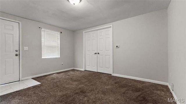 2015 Avon Drive, Florissant, MO 63033