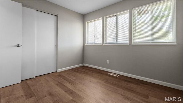 2015 Avon Drive, Florissant, MO 63033