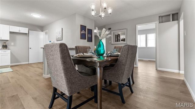 2015 Avon Drive, Florissant, MO 63033