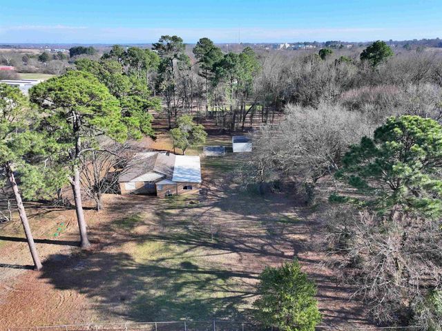 2431 N Jefferson Ave., Mount Pleasant, TX 75455