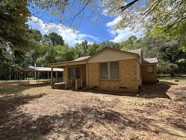 2431 N Jefferson Ave., Mount Pleasant, TX 75455