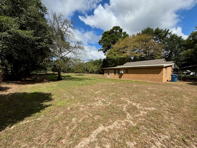 2431 N Jefferson Ave., Mount Pleasant, TX 75455