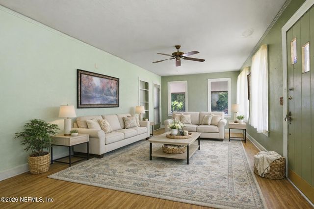 478 DEMPER Drive, Jacksonville, FL 32208