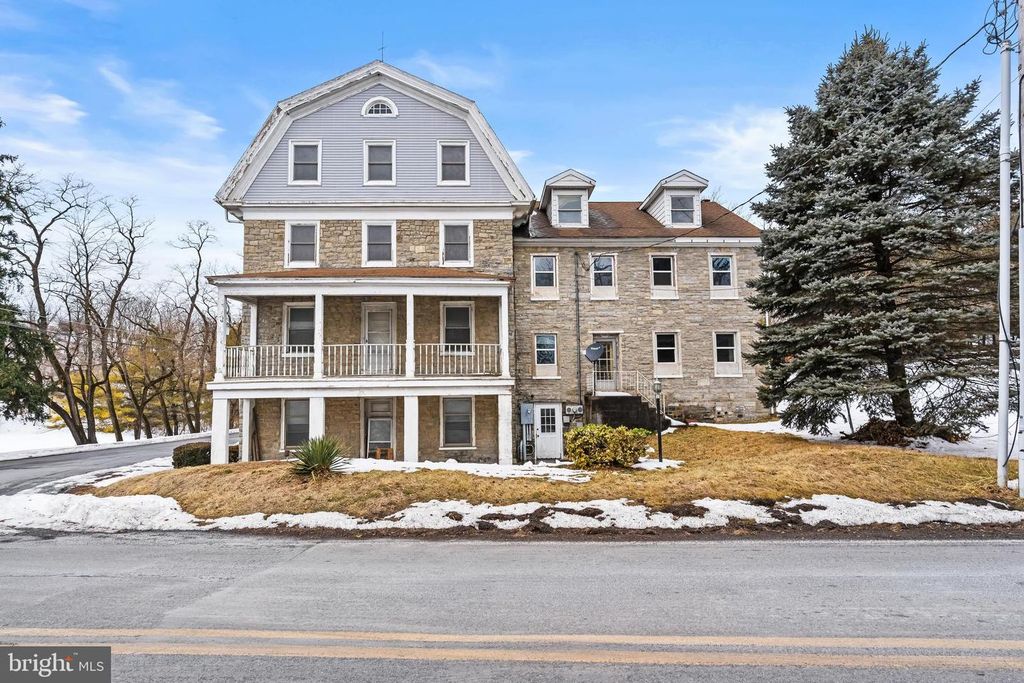 Image 1 of property listing at 384 EVANSVILLE RD, Fleetwood, PA 19522