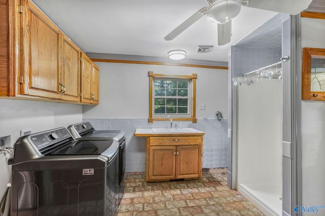 475 South Green Mountain Road, Owens Cross Roads, AL 35763