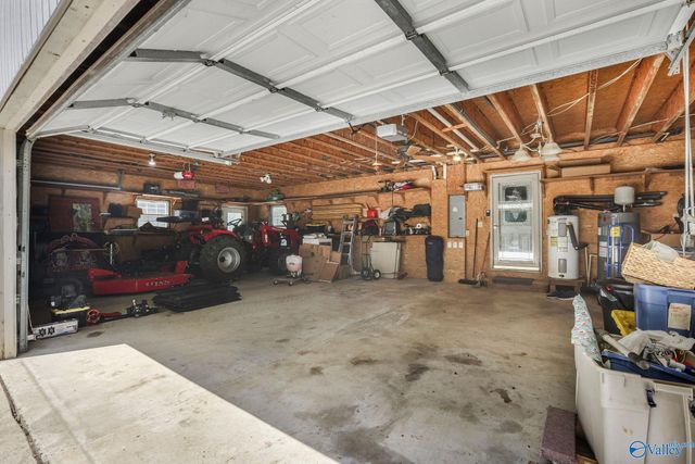 475 South Green Mountain Road, Owens Cross Roads, AL 35763