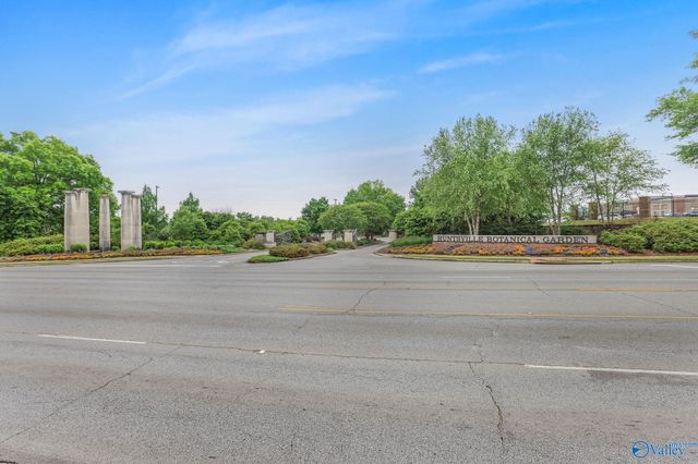 475 South Green Mountain Road, Owens Cross Roads, AL 35763