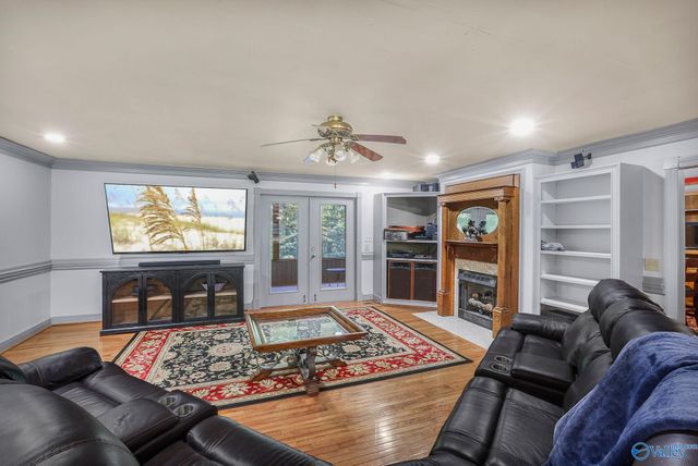 475 South Green Mountain Road, Owens Cross Roads, AL 35763