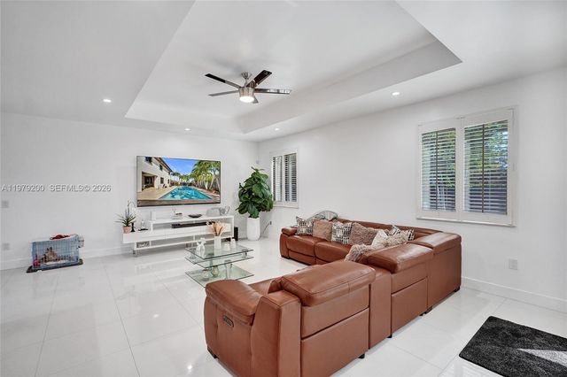 13676 SW 33rd Ter, Miami, FL 33175