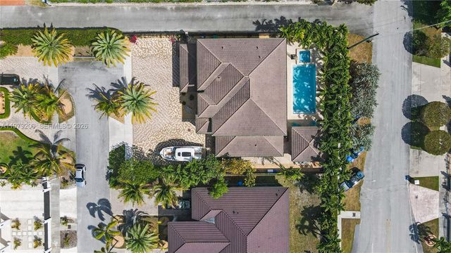 13676 SW 33rd Ter, Miami, FL 33175