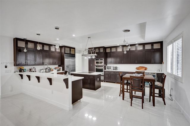 13676 SW 33rd Ter, Miami, FL 33175