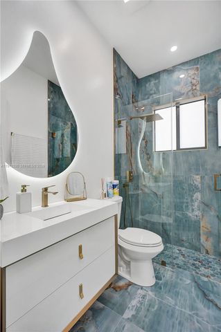 13676 SW 33rd Ter, Miami, FL 33175