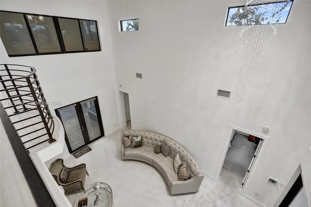 13676 SW 33rd Ter, Miami, FL 33175