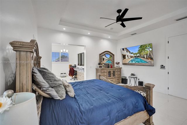 13676 SW 33rd Ter, Miami, FL 33175