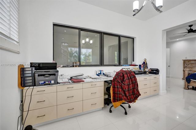 13676 SW 33rd Ter, Miami, FL 33175