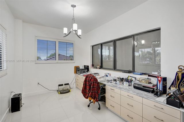 13676 SW 33rd Ter, Miami, FL 33175