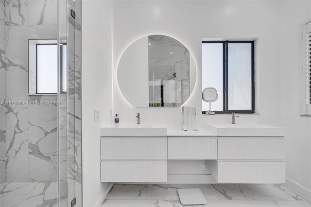 13676 SW 33rd Ter, Miami, FL 33175