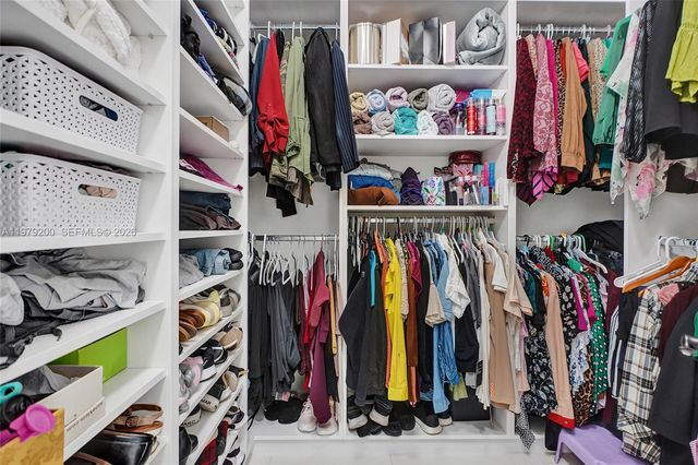 13676 SW 33rd Ter, Miami, FL 33175