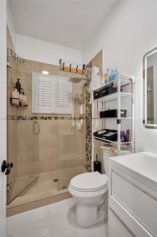 13676 SW 33rd Ter, Miami, FL 33175