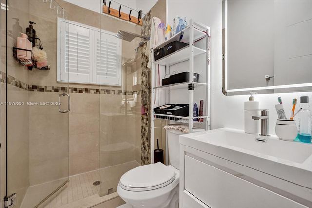 13676 SW 33rd Ter, Miami, FL 33175