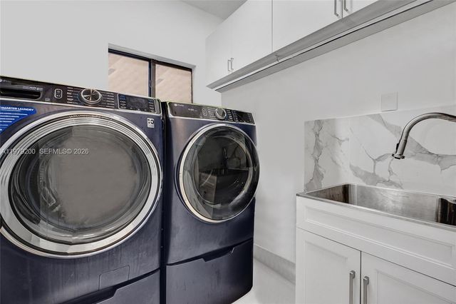 13676 SW 33rd Ter, Miami, FL 33175