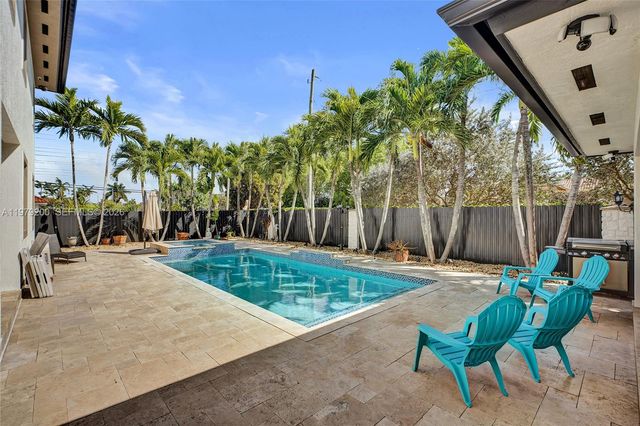 13676 SW 33rd Ter, Miami, FL 33175