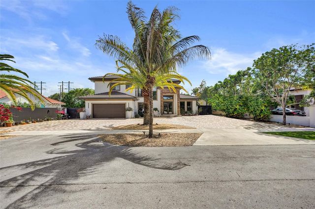 13676 SW 33rd Ter, Miami, FL 33175