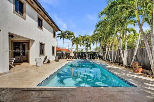 13676 SW 33rd Ter, Miami, FL 33175