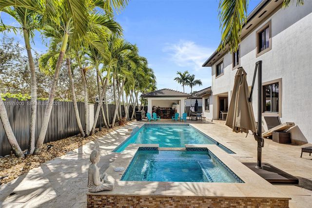 13676 SW 33rd Ter, Miami, FL 33175